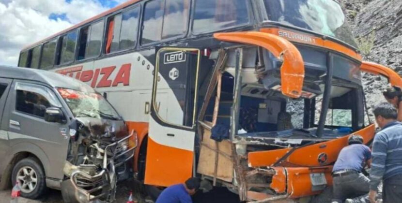 Accidente en carretera Sucre Potosí deja 11 heridos y moviliza a autoridades