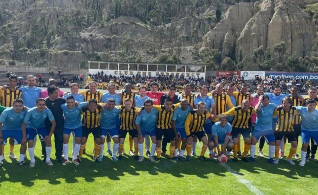 Clásico solidario Daniel Vaca termina en empate y recibe aplausos en La Paz