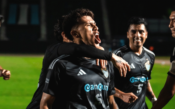 Zabala impulsa a Cancún FC con golazo en victoria clave en México