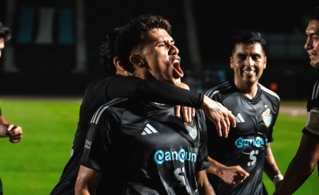 Zabala impulsa a Cancún FC con golazo en victoria clave en México