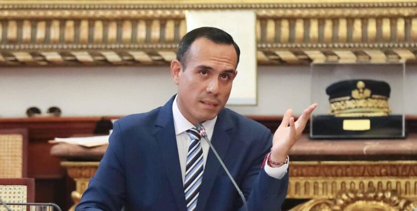 Congreso de Perú admite debate de siete mociones para censurar al presidente Jerí