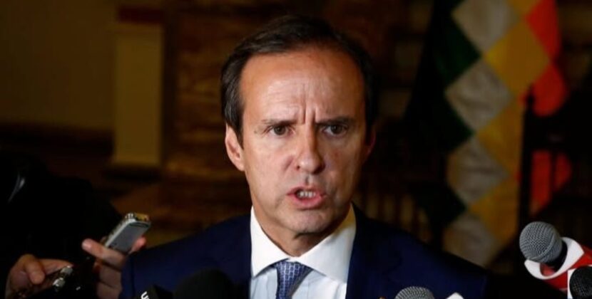 Tuto Quiroga advierte al Gobierno en La Paz que se ponga las pilas en 100 días
