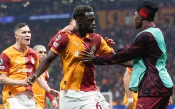 Galatasaray arrolla a Juventus en Estambul y avanza en Champions League