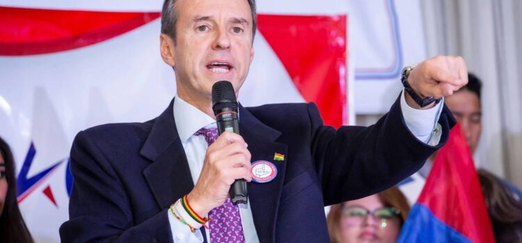 Tuto anuncia que Bolivia no aprueba ley económica tras 100 días de gobierno