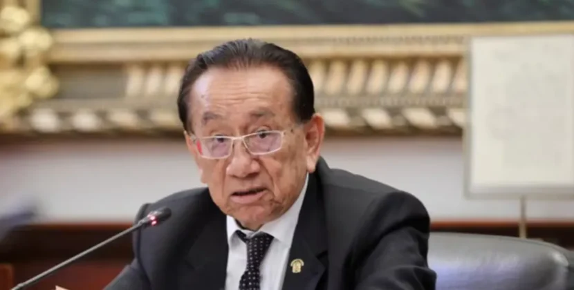 José María Balcázar asume la presidencia de Perú y anuncia reformas clave