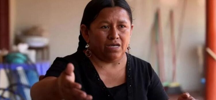 Fiscalía confirma alerta migratoria para Gladys Achacollo tras orden de aprehensión