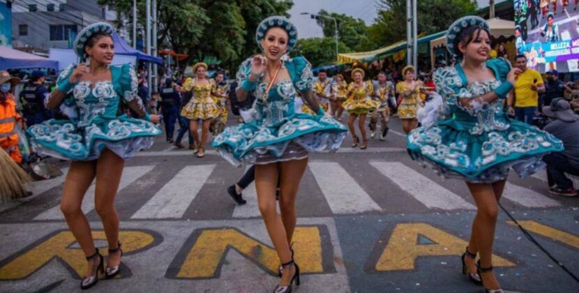 Carnaval de la Concordia 2026 alista graderías para el Corso de Corsos en Santa Cruz
