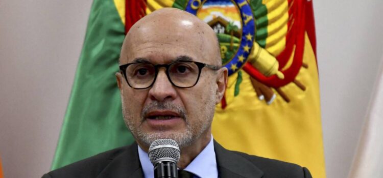 Lupo revela drenaje de 8 mil millones en empresas públicas y 340 denuncias de corrupción