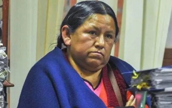 Fiscalía ordena aprehensión de Nemesia Achacollo por caso Fondo Indígena en Bolivia