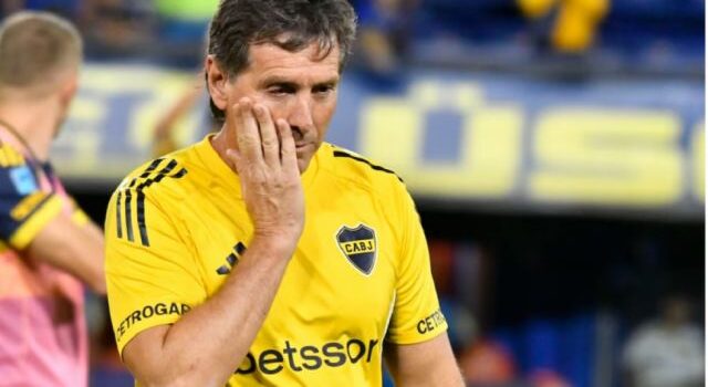 Úbeda confirma nivel destacado de Cavani y aborda enojo de hinchas en Uruguay