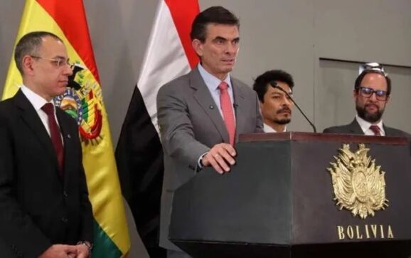 Gobierno de Bolivia confirma avances frágiles en tres meses sin reformas estructurales