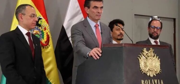 Gobierno de Bolivia confirma avances frágiles en tres meses sin reformas estructurales