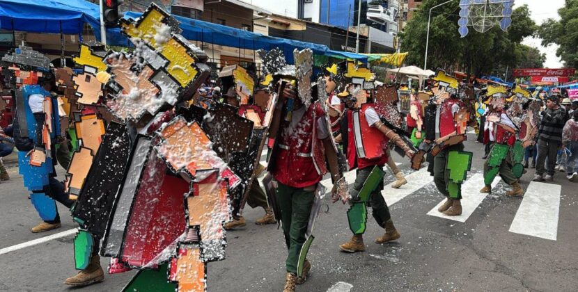 Corso de Corsos impulsa creatividad con disfraces que conquistan Santa Cruz