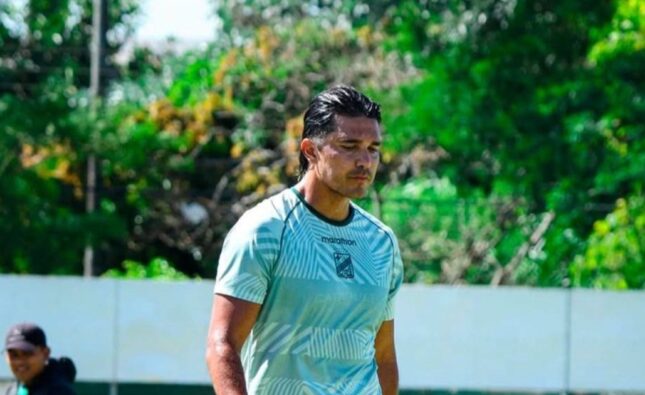 Martins impulsa su regreso con nuevo plan en el fútbol local