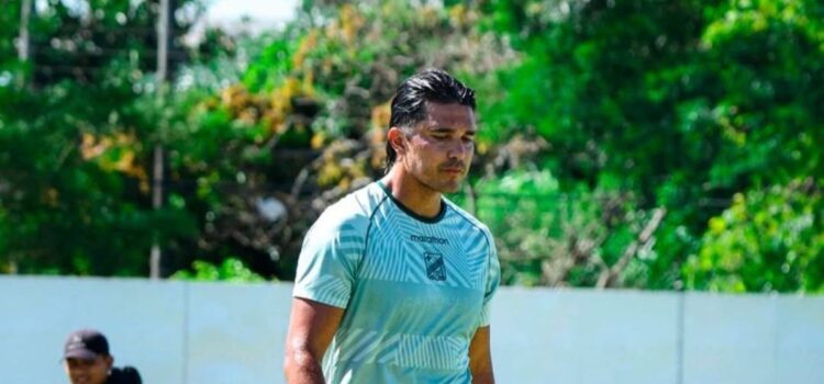 Martins impulsa su regreso con nuevo plan en el fútbol local