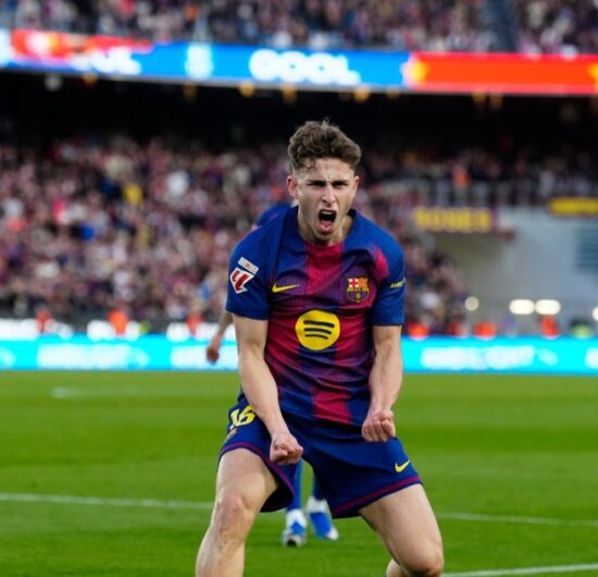 Barcelona vuelve a la cima de La Liga tras golear 5 0 al Levante en Camp Nou