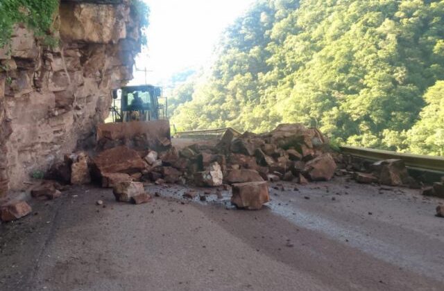 Gobierno habilita paso alterno tras derrumbes en ruta Entre Ríos Villa Montes
