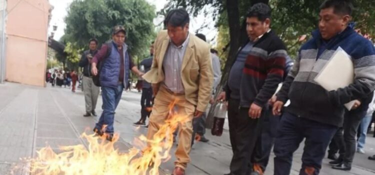 Choferes de La Paz acuerdan resarcimiento parcial desde el lunes próximo