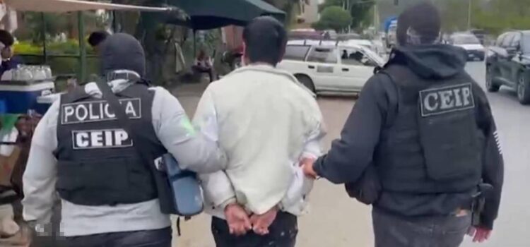 Policía de La Paz captura a acusado de extorsión con fotografías íntimas