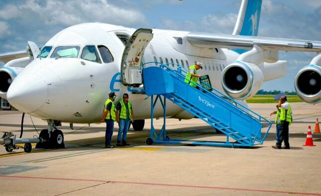 Tarija impulsa conectividad y competencia para aprovechar oportunidades aéreas