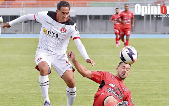 Universidad impulsa triunfo goleador 5 a 2 sobre Guabirá en Santa Cruz