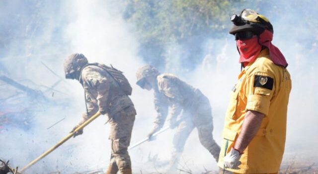 Bomberos de Tarija exigen propuestas concretas para mejorar respuesta a emergencias