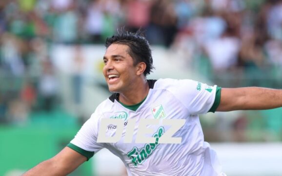 Flecheiro regresa con goles y impulsa la ilusión en Petrolero de Yacuiba