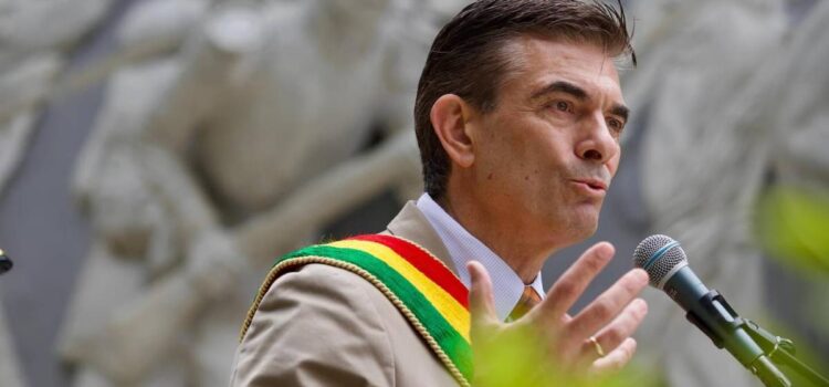 Paz anuncia apertura del proceso 50 50 y anula leyes contra autonomía