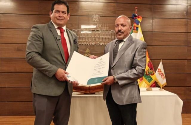 TED Tarija posesiona a Heby Ponce de León como nuevo vocal electoral