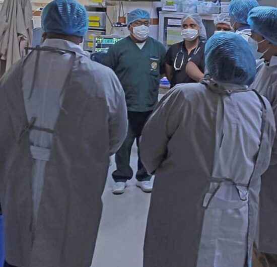 Primera dama anuncia traslado al exterior de niño lesionado en accidente aéreo