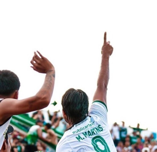 Marcelo Martins marca gol en La Paz y dedica un homenaje especial