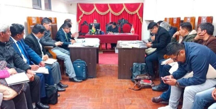 Alcaldía de Potosí amplía a tres meses detención de Cruz y Flores por inestabilidad