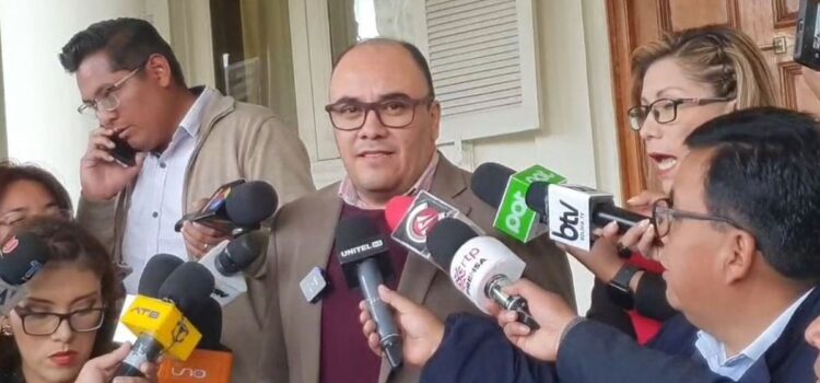 TSE anuncia fechas de debates para gobernadores y alcaldes en Bolivia