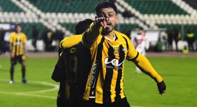 Darwin Lom impulsa la victoria de The Strongest con triplete en La Paz