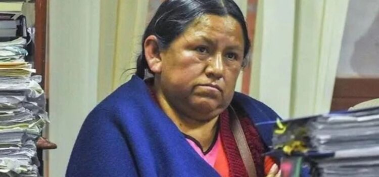 Juzgado de La Paz ordena aprehensión internacional de Achacollo por enriquecimiento ilícito