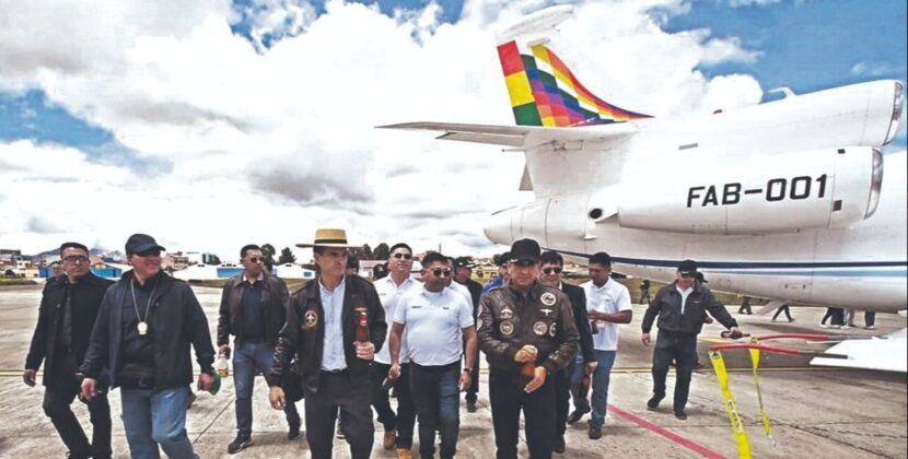 Presidente Paz viaja a Estados Unidos tras fallas inusuales en avión presidencial