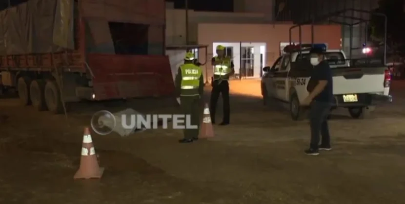 Hombre muere aplastado en accidente entre camiones en la ciudad