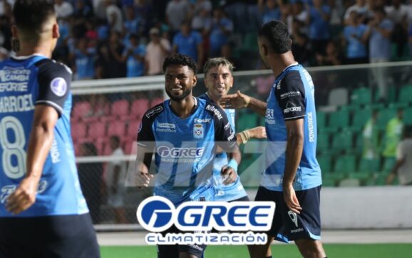 Mauricio Soria celebra la clasificación y destaca el crecimiento de Blooming en La Paz