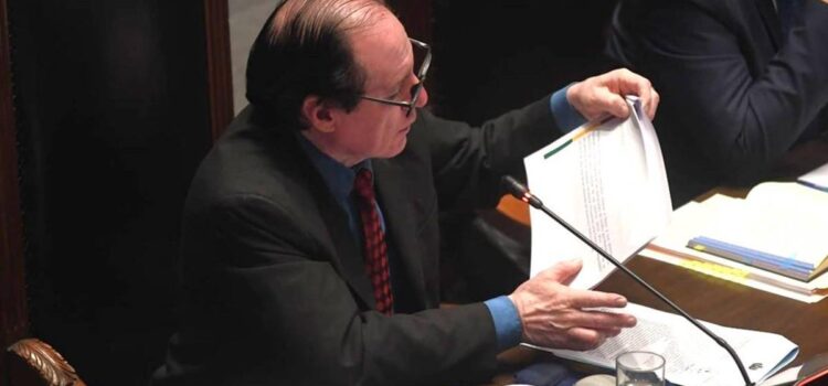 Banco Central de Bolivia descarta legalizar billetes serie B del avión siniestrado en El Alto