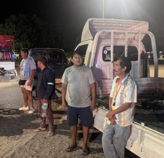 Choferes en Santa Cruz bloquean calles y exigen abastecimiento de gasolina