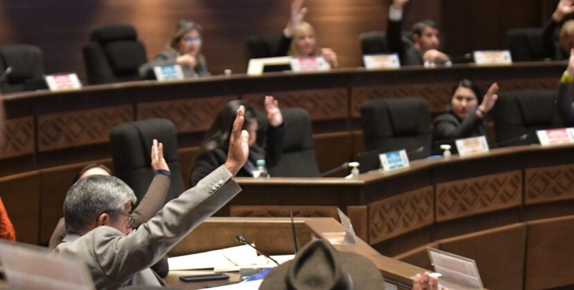 Banco Central de Bolivia brinda informe y descarta legalizar billetes serie B observada