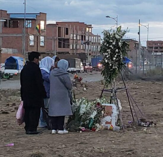 Hospital de Santa Cruz confirma 24 heridos tras accidente aéreo y familiares rinden homenaje