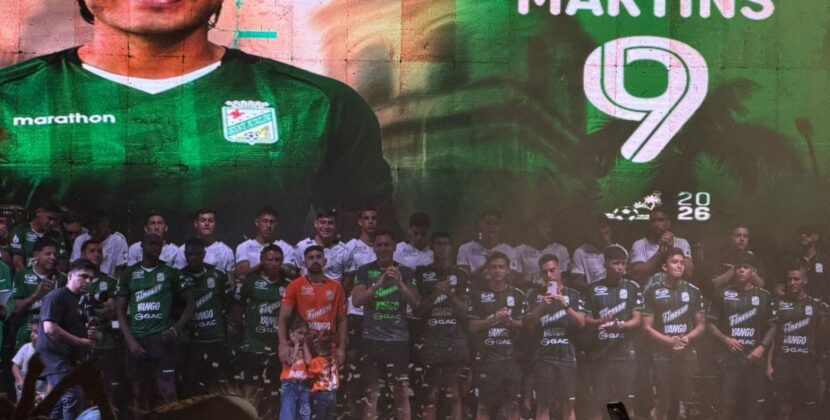 Oriente Petrolero presenta su plantel 2026 en fiesta para hinchas en Santa Cruz