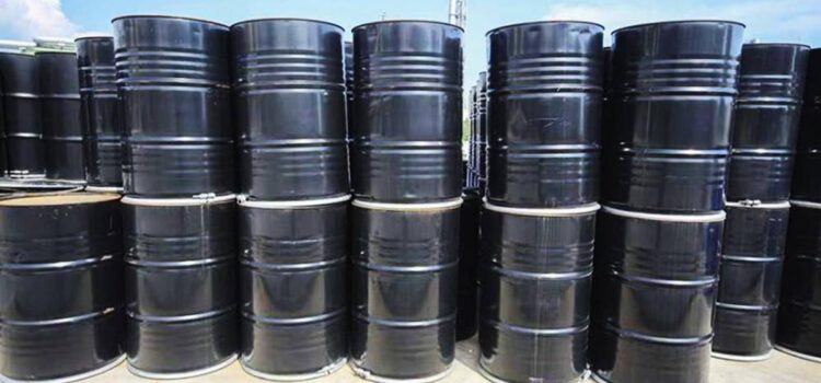 Precio del petróleo supera 100 dólares por barril tras ataques de EEUU e Israel a Irán