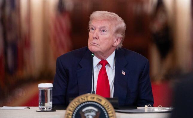 Donald Trump anuncia que líder iraní necesitará su aprobación para gobernar