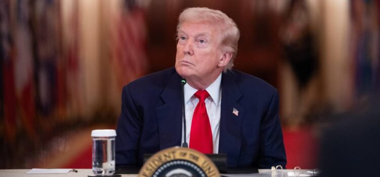 Donald Trump anuncia que líder iraní necesitará su aprobación para gobernar