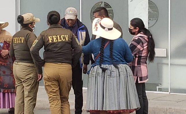 Familiares denuncian que madre prófuga se llevó ahorros tras intento de infanticidio en La Paz