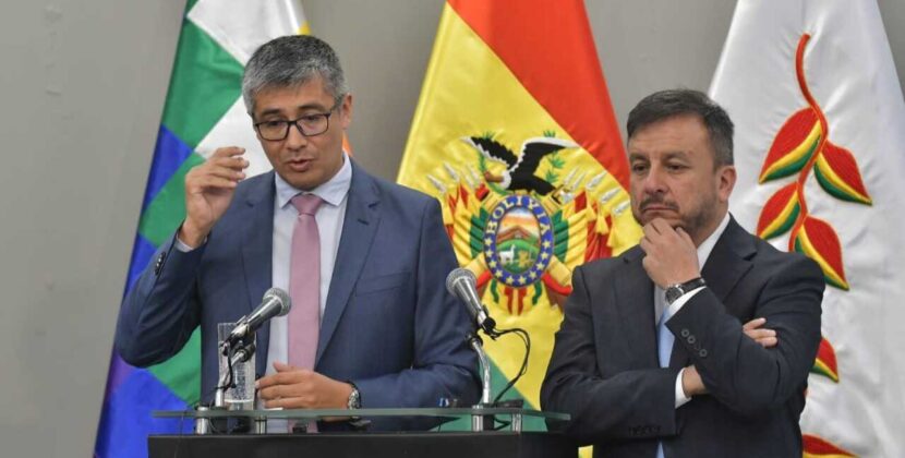Gobierno descarta subir precio de carburantes tras alza del petróleo en Bolivia