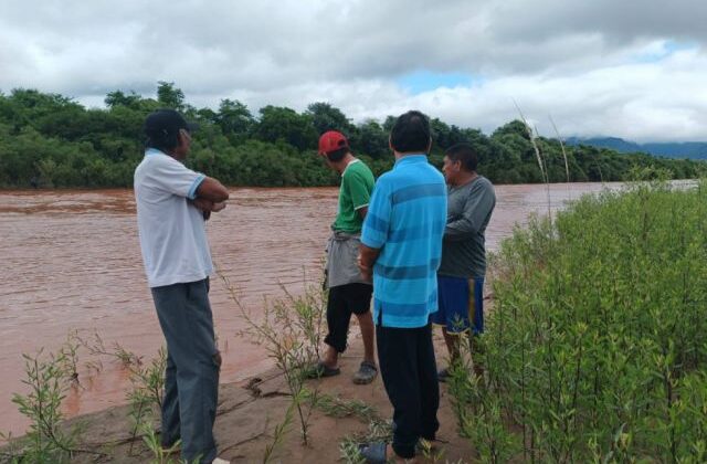 Lluvias intensas aíslan a cuatro comunidades en Villa Montes y causan daños