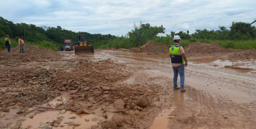 Gobierno de Santa Cruz cierra tramo carretero Santa Cruz Abapó por deslizamientos